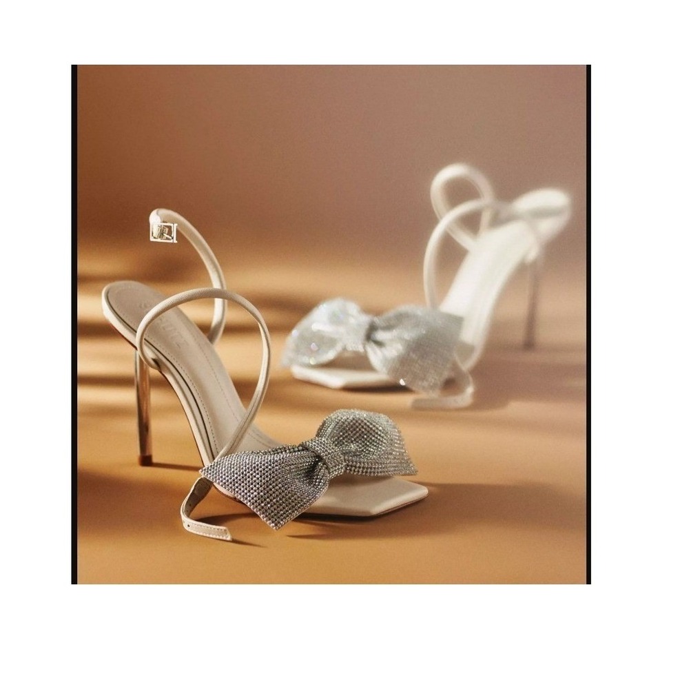 Schutz Mila Metal‎ Bow Stiletto Heels Ivory Nappa Leather Sandal 9.5